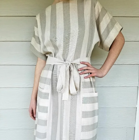 *SOLD*Vintage 80s Minimalist Lagenlook Dress Gray/Oat Color Belted Pockets - Picture 1 of 16
